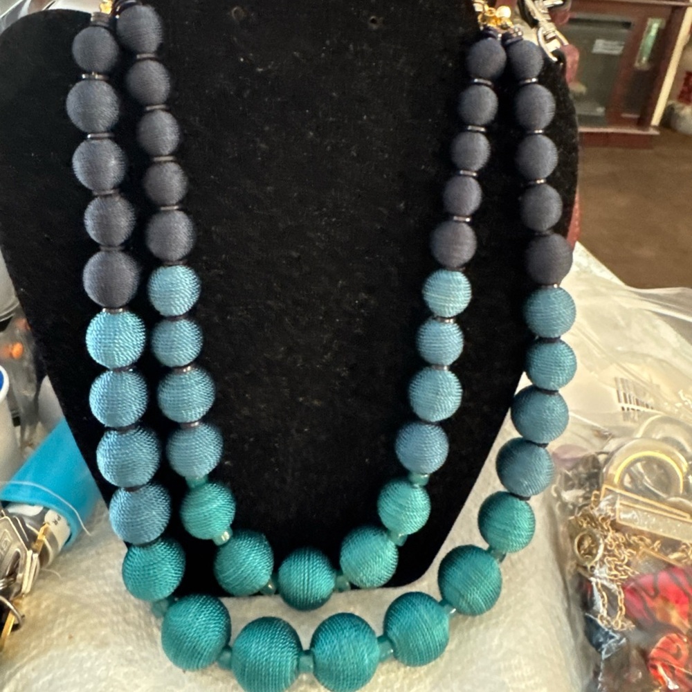 Chico's Teal Multi Hot Necklace